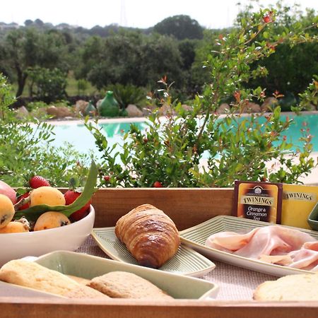 Trullo Il Melograno Guest House Остуни Екстериор снимка