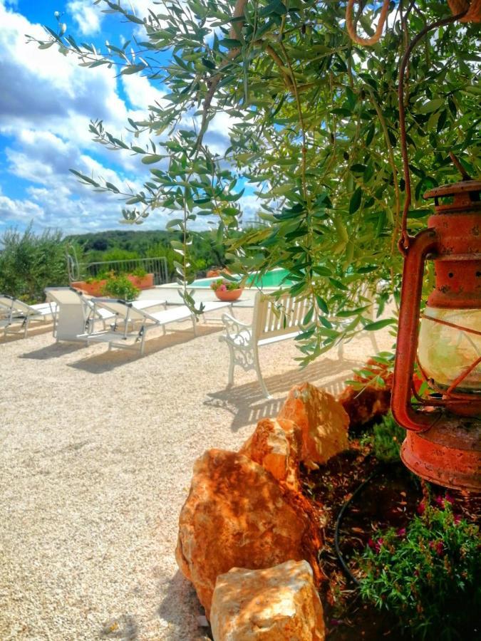 Trullo Il Melograno Guest House Остуни Екстериор снимка