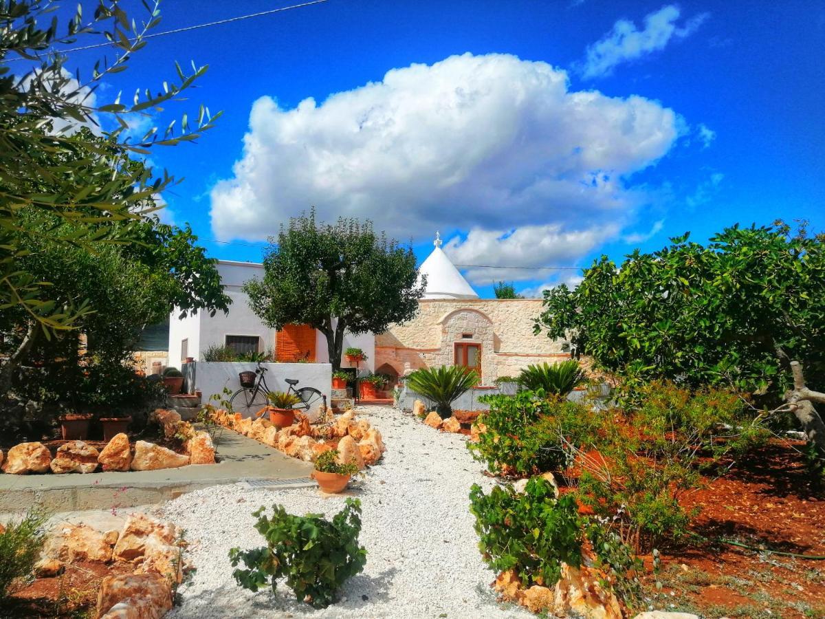 Trullo Il Melograno Guest House Остуни Екстериор снимка