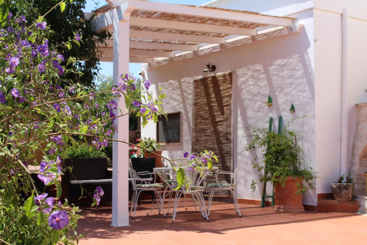 Trullo Il Melograno Guest House Остуни Екстериор снимка