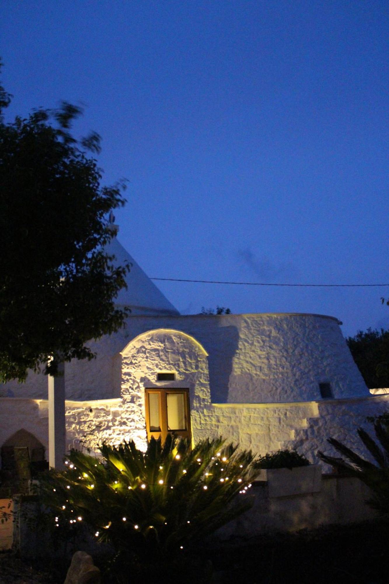 Trullo Il Melograno Guest House Остуни Екстериор снимка