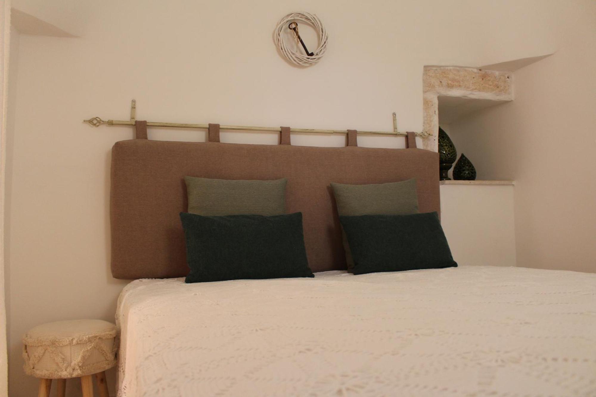 Trullo Il Melograno Guest House Остуни Екстериор снимка