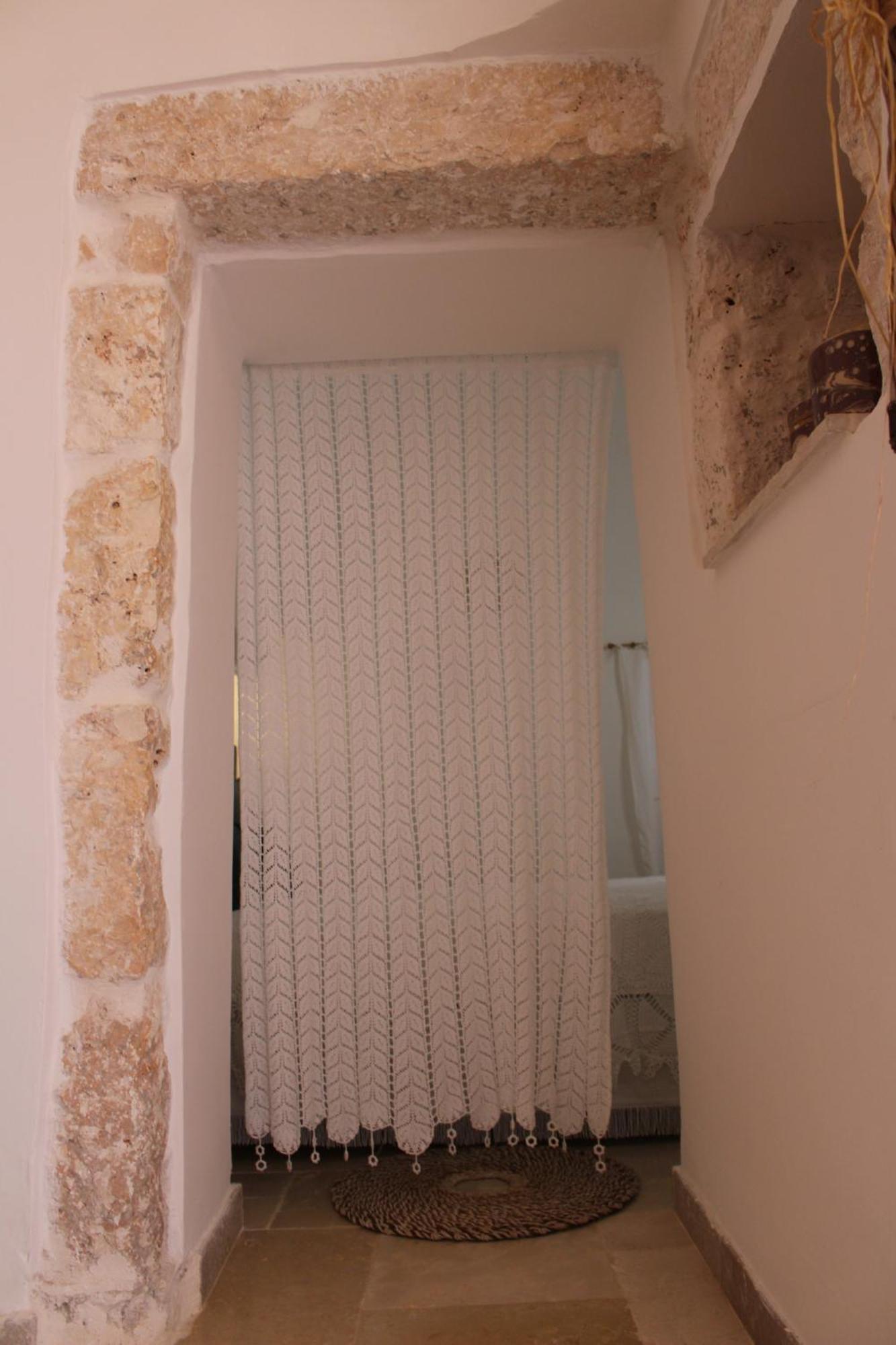 Trullo Il Melograno Guest House Остуни Екстериор снимка