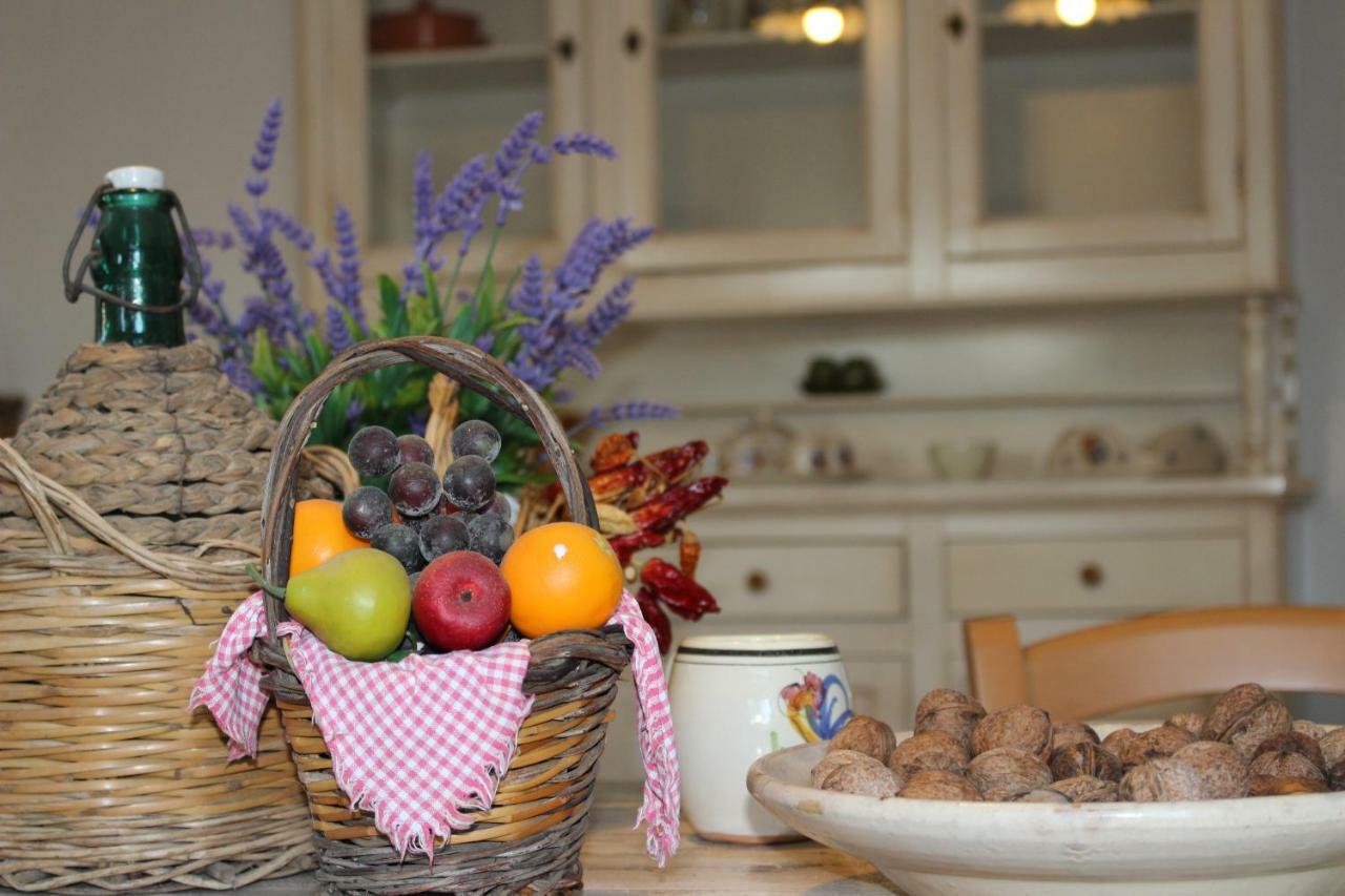 Trullo Il Melograno Guest House Остуни Екстериор снимка