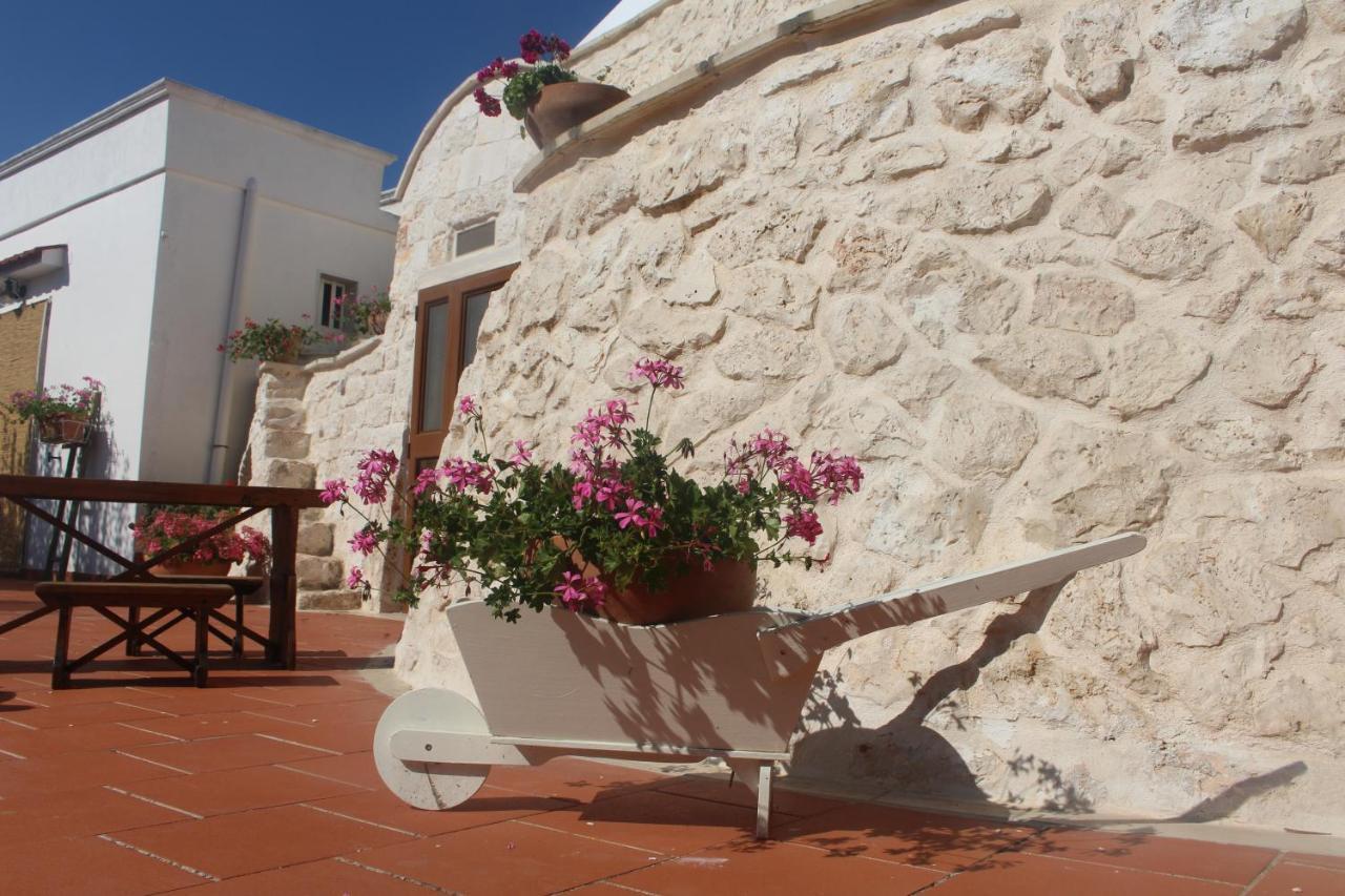 Trullo Il Melograno Guest House Остуни Екстериор снимка